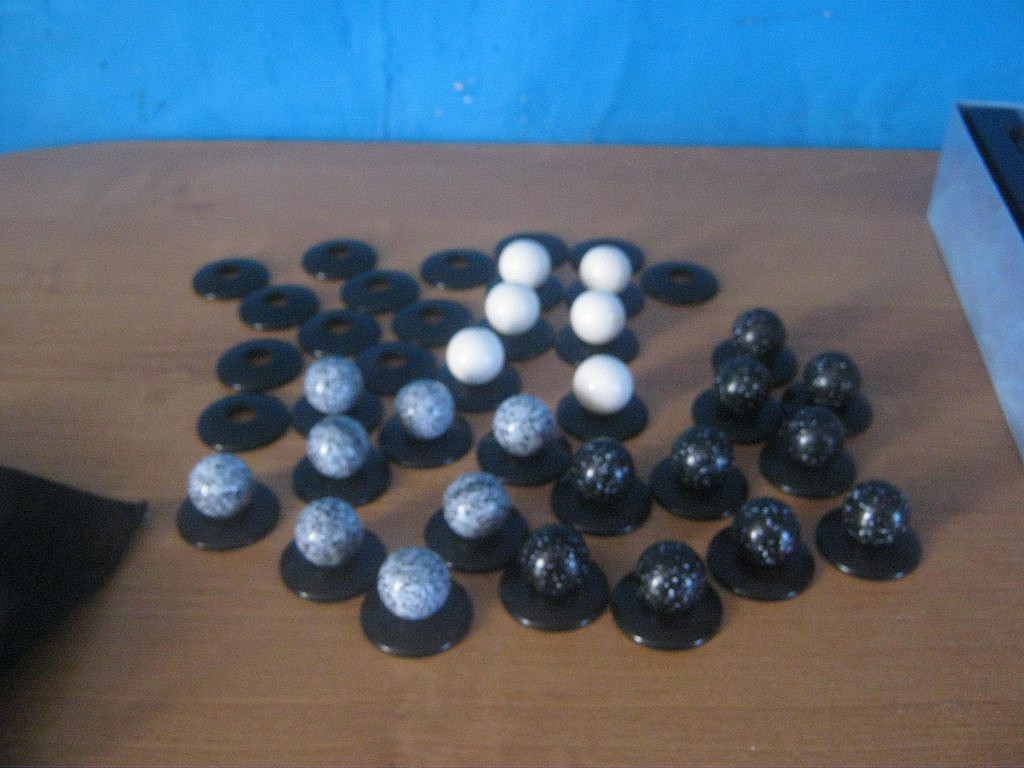 Zertz - GameBy.pl