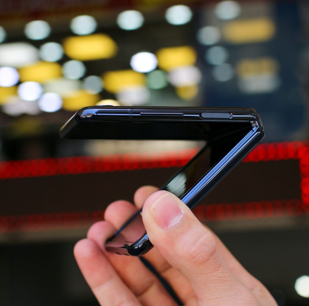 Składane smartfony - GameBy.pl
