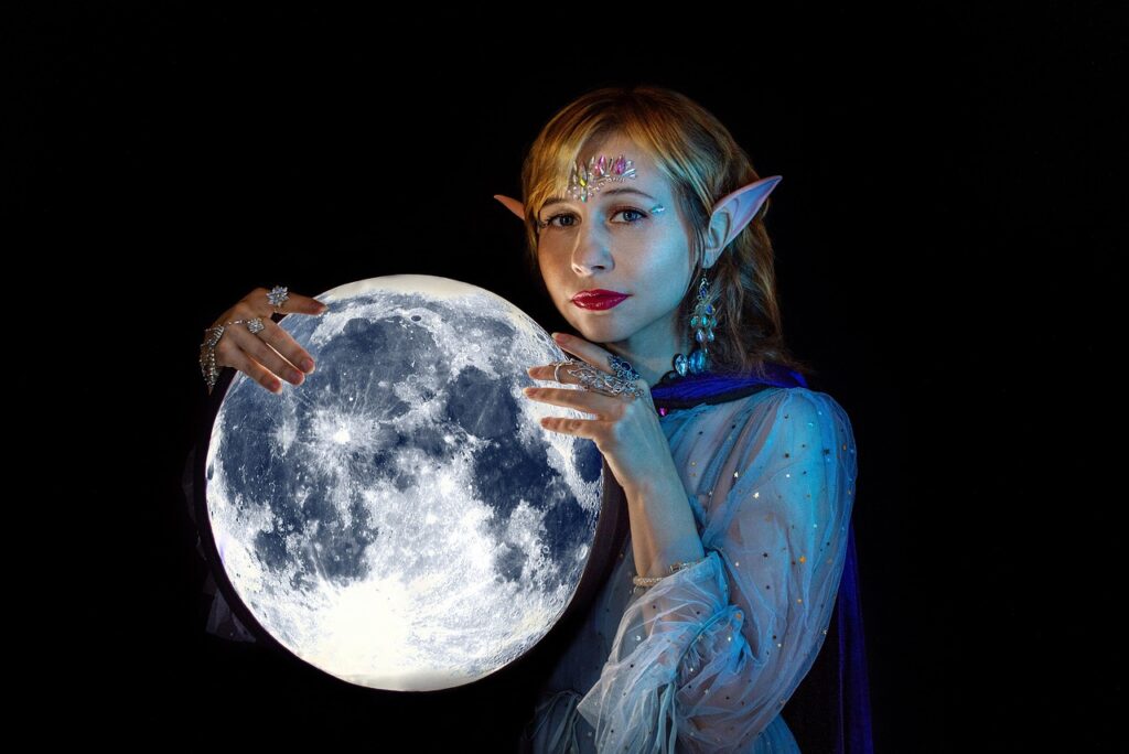 Cosplay elfa z księżycem