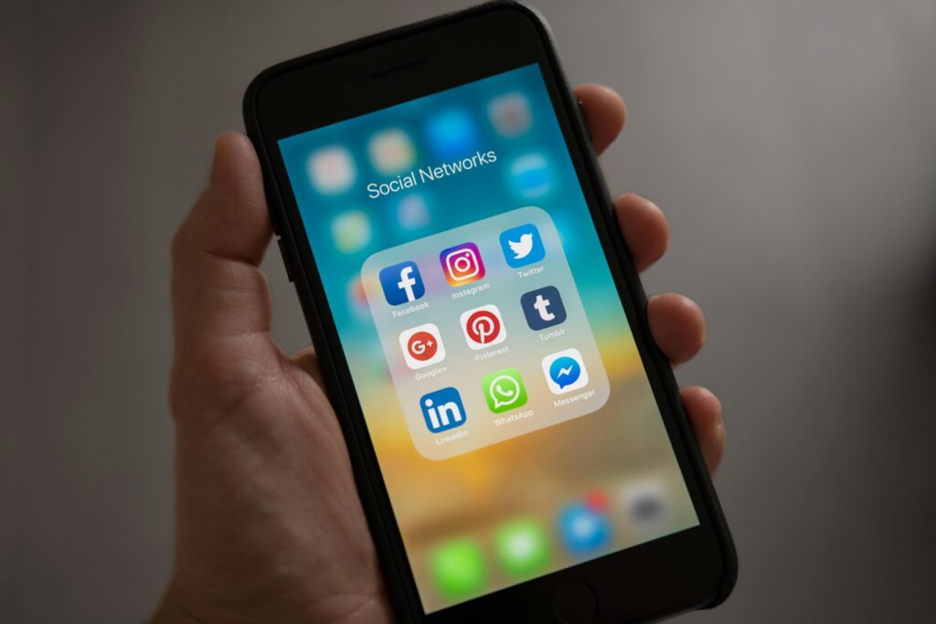 Social media na telefonie