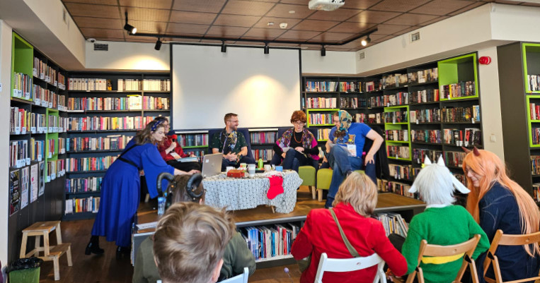 Sala prelekcyjna w bibliotece Pasja Minicon 2025