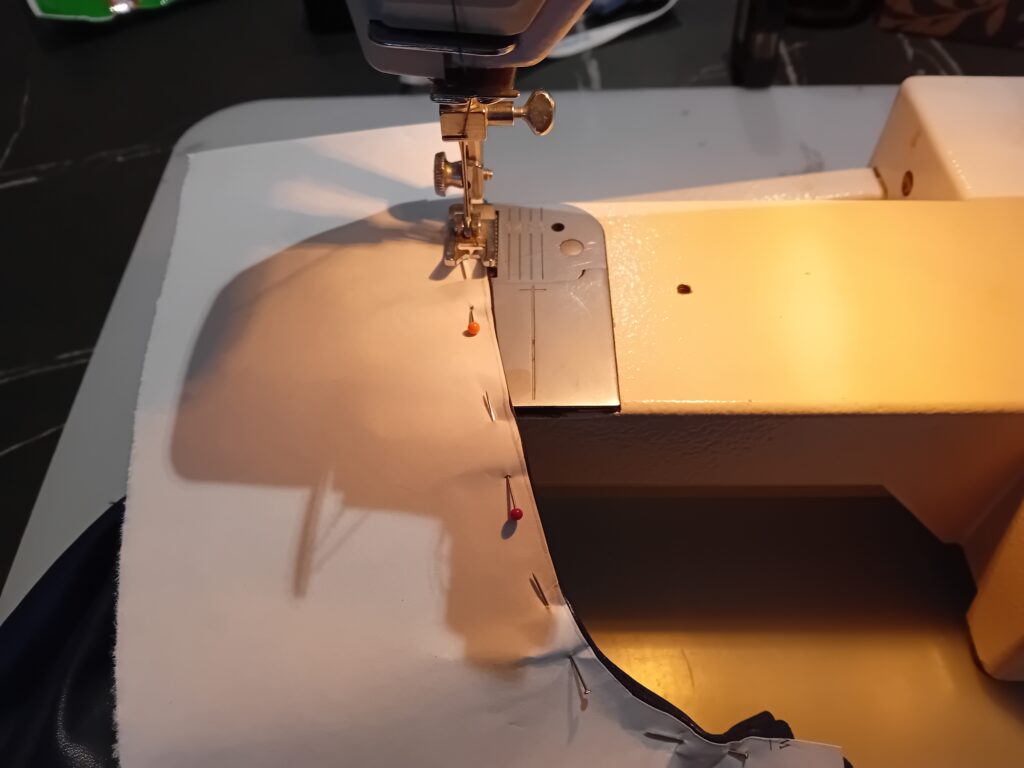 Przeszywanie trudnego materiału